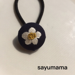 ♡kids♡刺繍くるみボタンのヘアゴム
