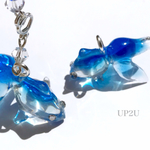 夏を彩る金魚ピアス/イヤリング 青