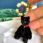 ミニチュア 黒ネコ