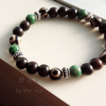 父の日　メンズ　灰緑色石とウッドビーズの男子ブレスレット