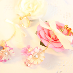 新作◎お花畑のホワイトリボンの耳飾り