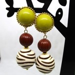 夏のブラウン大ぶりピアス、イヤリング