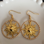 太陽ゴールドピアス