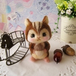 シマリス　 木馬　どんぐり　セット　羊毛フェルト　ハンドメイド 　りす