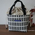 再販♡　洗える！保冷お弁当用トートバッグ　北欧風　格子柄　四角　ブラック