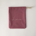 刺繍巾着　Love　ピンク