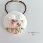 蝶々を取りにGO！ 刺繍ヘアゴム