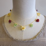 【ｔさまオーダー品】ベリーとお花のネックレス S-a