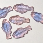 チェコプレスビーズ　お魚（大）ピンクＸブルー　２個
