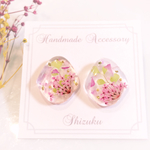 花びら舞うピアス
