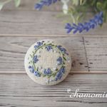 ラベンダーリースの刺繍ブローチ