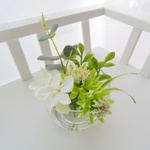 水♡まるで本物 枯れないwhite&greenナチュラルフラワーアレンジ、ミニブーケハーバリウム 