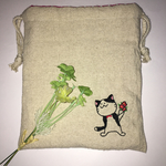 ねこ刺繍の巾着袋
