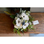 'Anemone clutch bouquet'アネモネとオリーブのクラッチブーケ