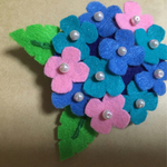 フエルトを使った紫陽花のブローチ