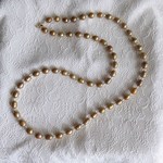 ゴールドの淡水パール　ロングネックレス　MN0617-003