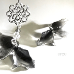 彩の水影金魚ピアス/イヤリング 黒