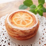 【再販】羊毛フェルト オレンジのデニッシュパン　ブローチ/マグネット仕様変更可