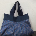 ふわ軽バック　リネンの小花柄