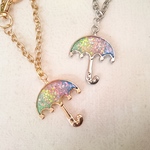 傘。虹色アンブレラ♪雨にもマケズ。ハンドメイド。バッグチャーム キーホルダー。