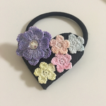 アネモネと小花のハートのヘアゴム