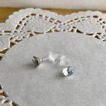 クリスタルダイヤモンドタッチライト☆スワロフスキー☆一粒ピアス