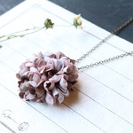 布花　otona　チャコールピンクのネックレス