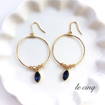 深海ブルー×ゴールドの上品ラウンドピアス/イヤリング