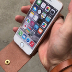 かわいく シンプル 便利な  iPhone7 用 縦型 レザーケース  栃木レザー ヌメ革   