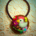 羊毛フェルト刺繍ことりのヘアゴム