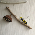 蜂にご注意！(蜂の巣にも…)