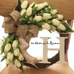 SHIO様専用 再販 White Tulip Wreath　〜白チューリップのドアリース〜 あなたのイニシャル付けます。
