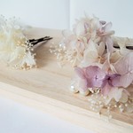 可憐スミレ色　紫陽花とかすみ草のヘアアクセサリー