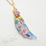 羽根のオルゴナイトペンダント【花咲くオパール・蒼】