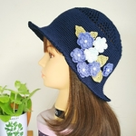 💙👒ネイビーの🌼お花のお帽子🌼つばの広い‼️お帽子ニャ(=^ェ^=)