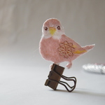 アキクサインコ刺繍ブローチ　