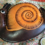 300円革雑貨販売、革カタツムリ 。革職人の手作り小物屋、 ハンドメイド レザークラフト 革細工 カタツムリ コインケース 本革