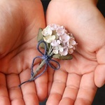 布花　ちいさな紫陽花のブローチ