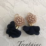 パール×フラワータッセルピアス