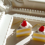 【送料込み】いちごのショートケーキピアス【再販１】
