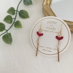 petite red heart♡gold stick**ピアス／イヤリング