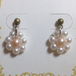 パールのお花ピアス