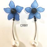 ブルーフラワー×パールピアス