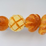 ４種類のパンのバレッタ
