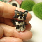 犬　　チワワ(ブラックタン）　　イヤホンジャック、ドールハウス、ストラップ他
