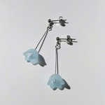 水色の小さなお花銀ピアス（金具変更可）
