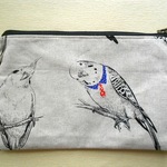 【送料込】お洒落インコさん　フラットマルチポーチ　ナチュラルカラー