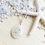 海のwhite feeling 雫のネックレス