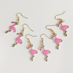 フラミンゴピアス