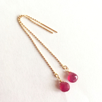 K18. 綺麗！ ルビー マロンカット  アメリカンピアス. 18金
